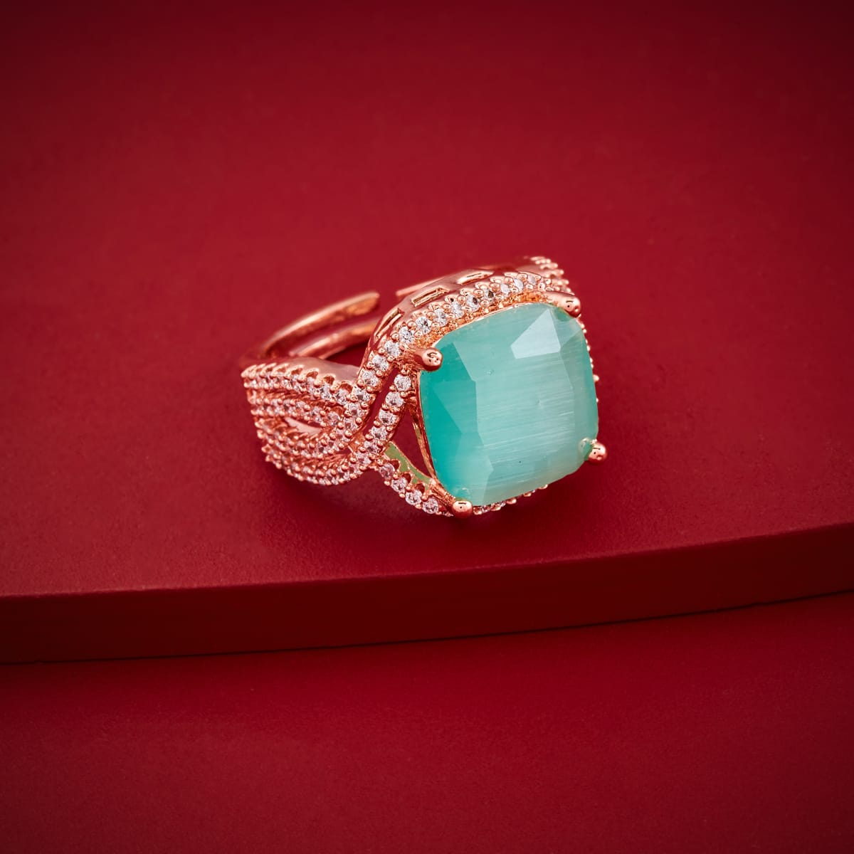 Zircon Finger Ring Zircon Finger Ring 177338