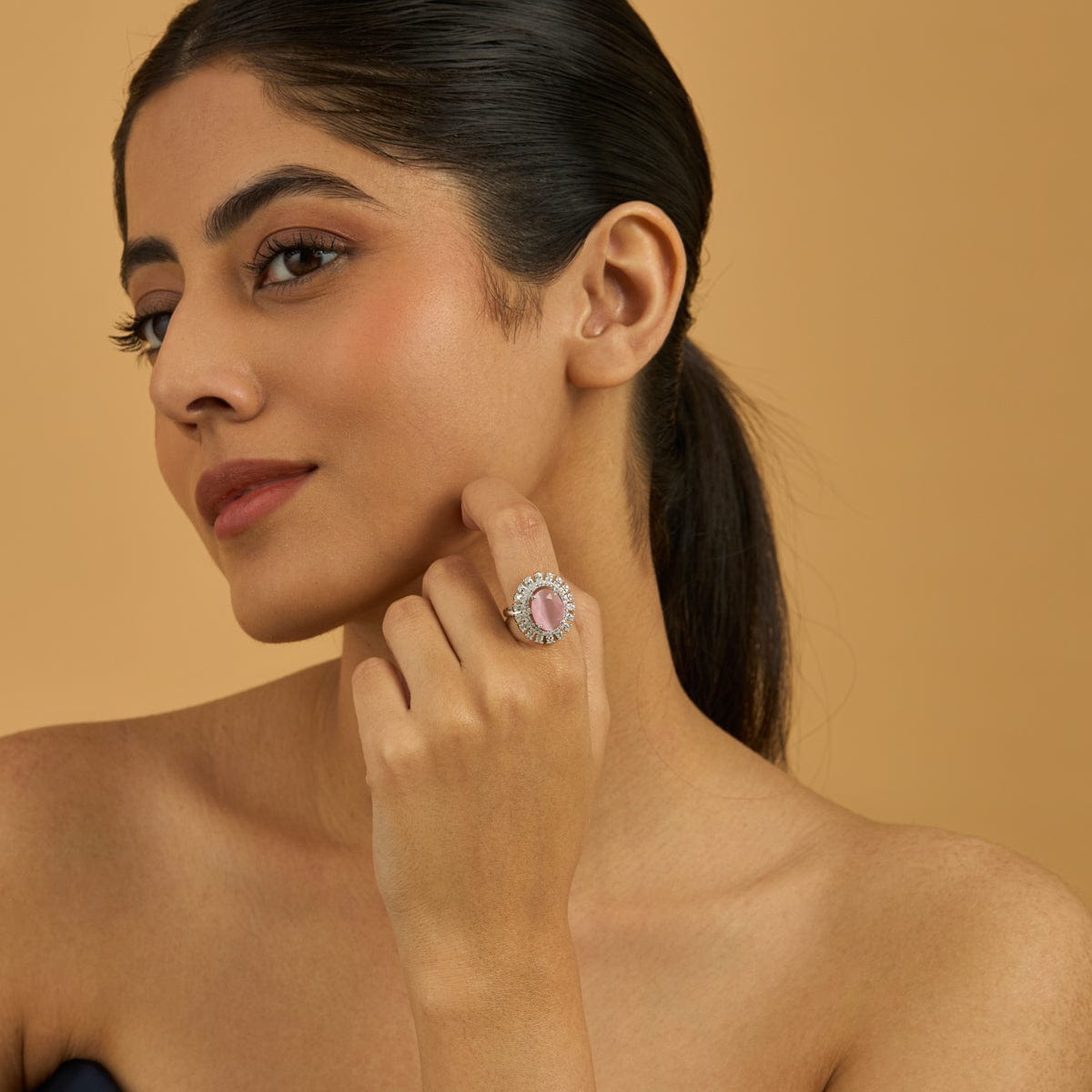 Zircon Finger Ring Zircon Finger Ring 180305