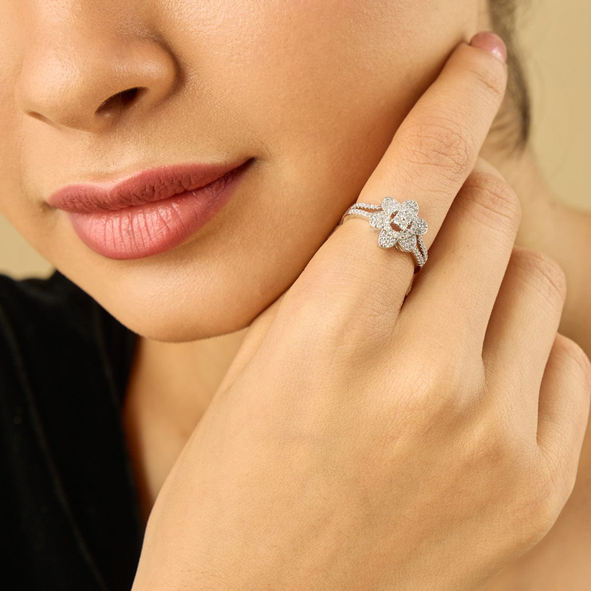 Zircon Finger Ring Zircon Finger Ring 182441