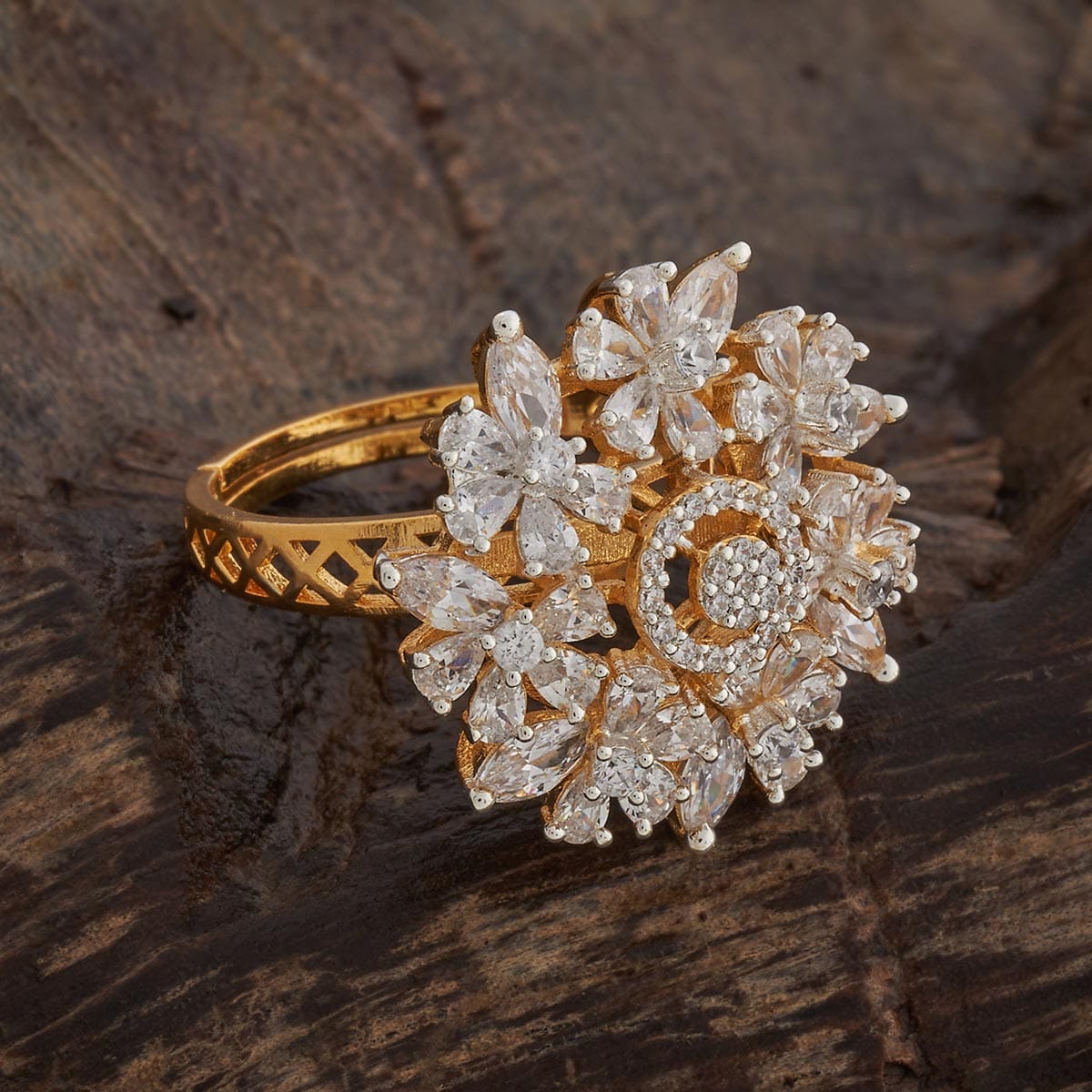 Zircon Finger Ring Zircon Finger Ring 182443