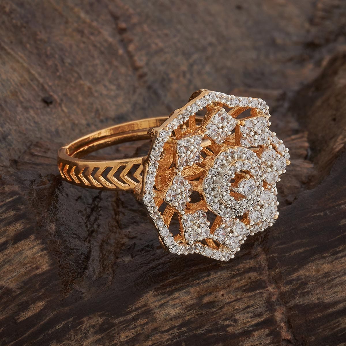 Zircon Finger Ring Zircon Finger Ring 182444