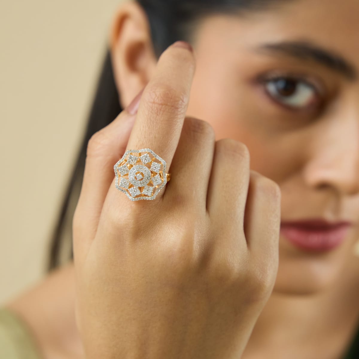 Zircon Finger Ring Zircon Finger Ring 182444