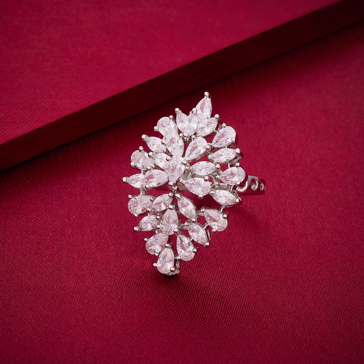 Zircon Finger Ring Zircon Finger Ring 188772