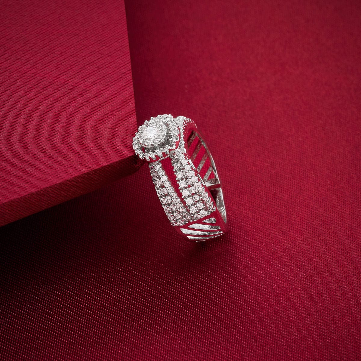 Zircon Finger Ring Zircon Finger Ring 188794