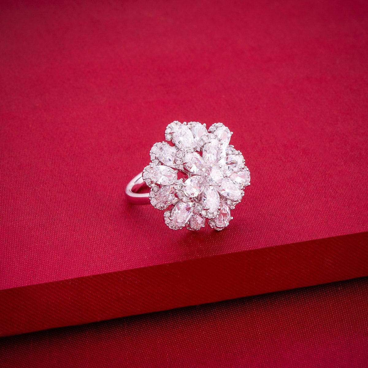 Zircon Finger Ring Zircon Finger Ring 190031