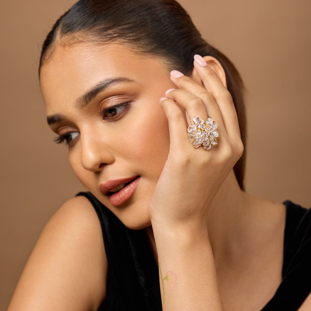 Zircon Finger Ring Zircon Finger Ring 190036