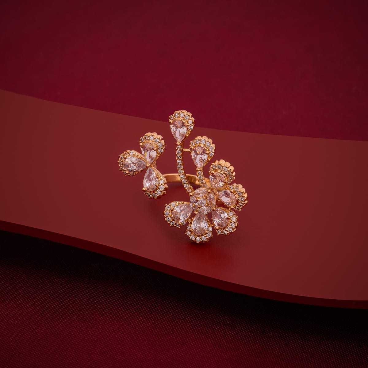 Zircon Finger Ring Zircon Finger Ring 192368