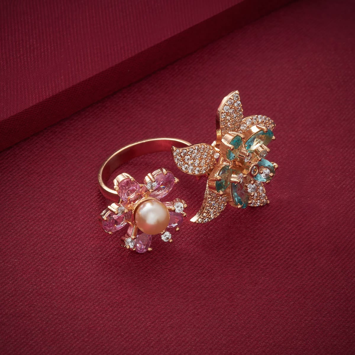 Zircon Finger Ring Zircon Finger Ring 192374