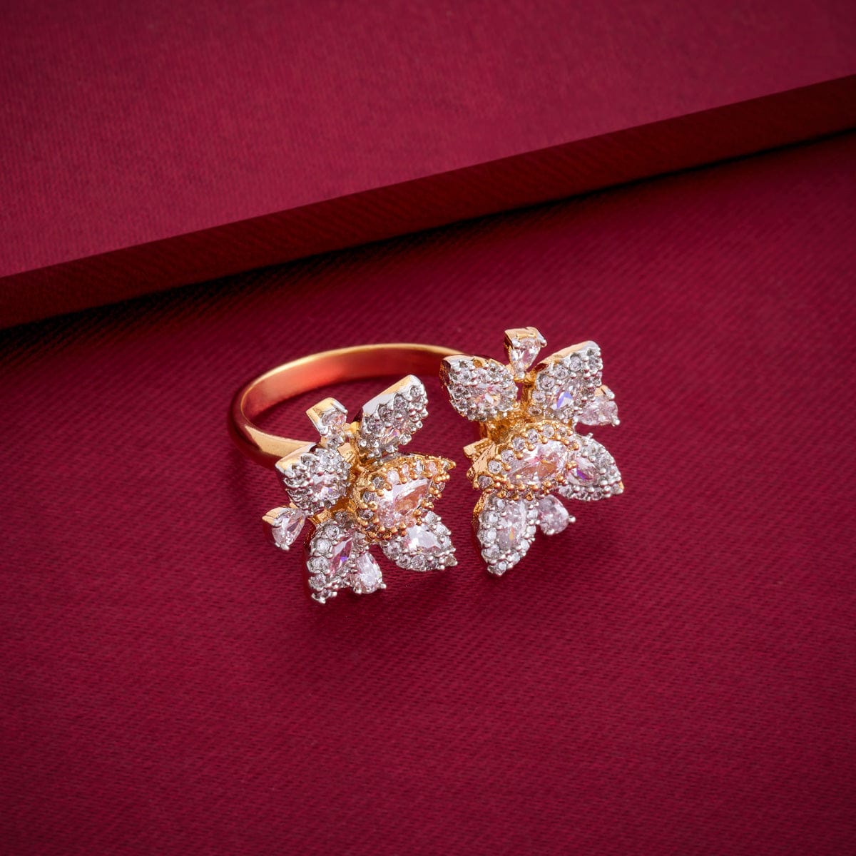 Zircon Finger Ring Zircon Finger Ring 193132