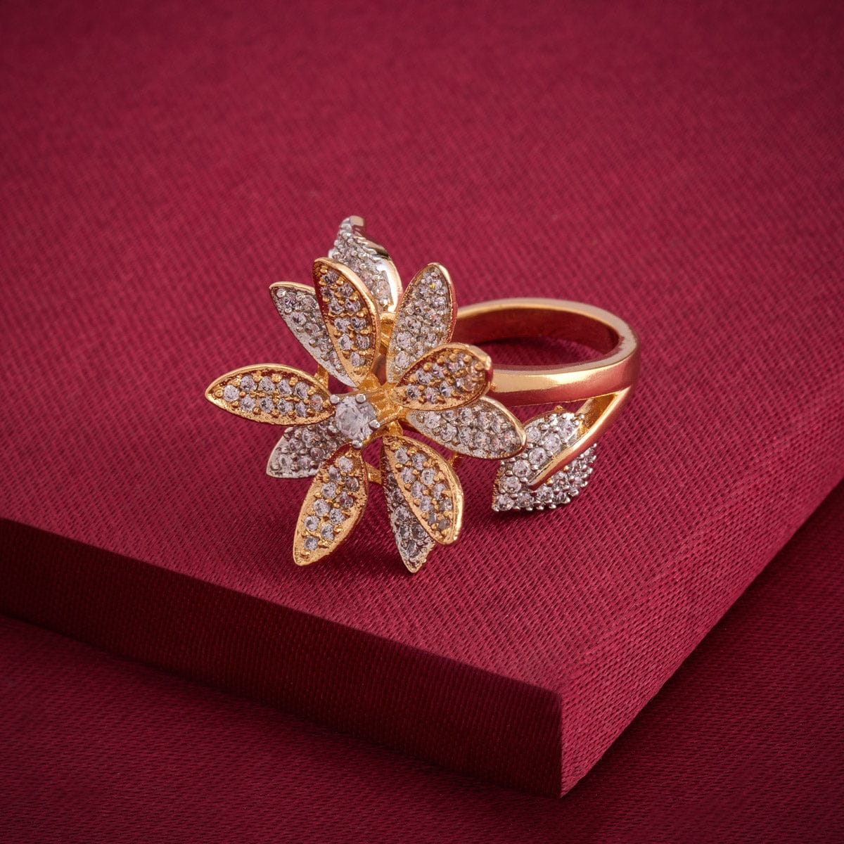 Zircon Finger Ring Zircon Finger Ring 193136