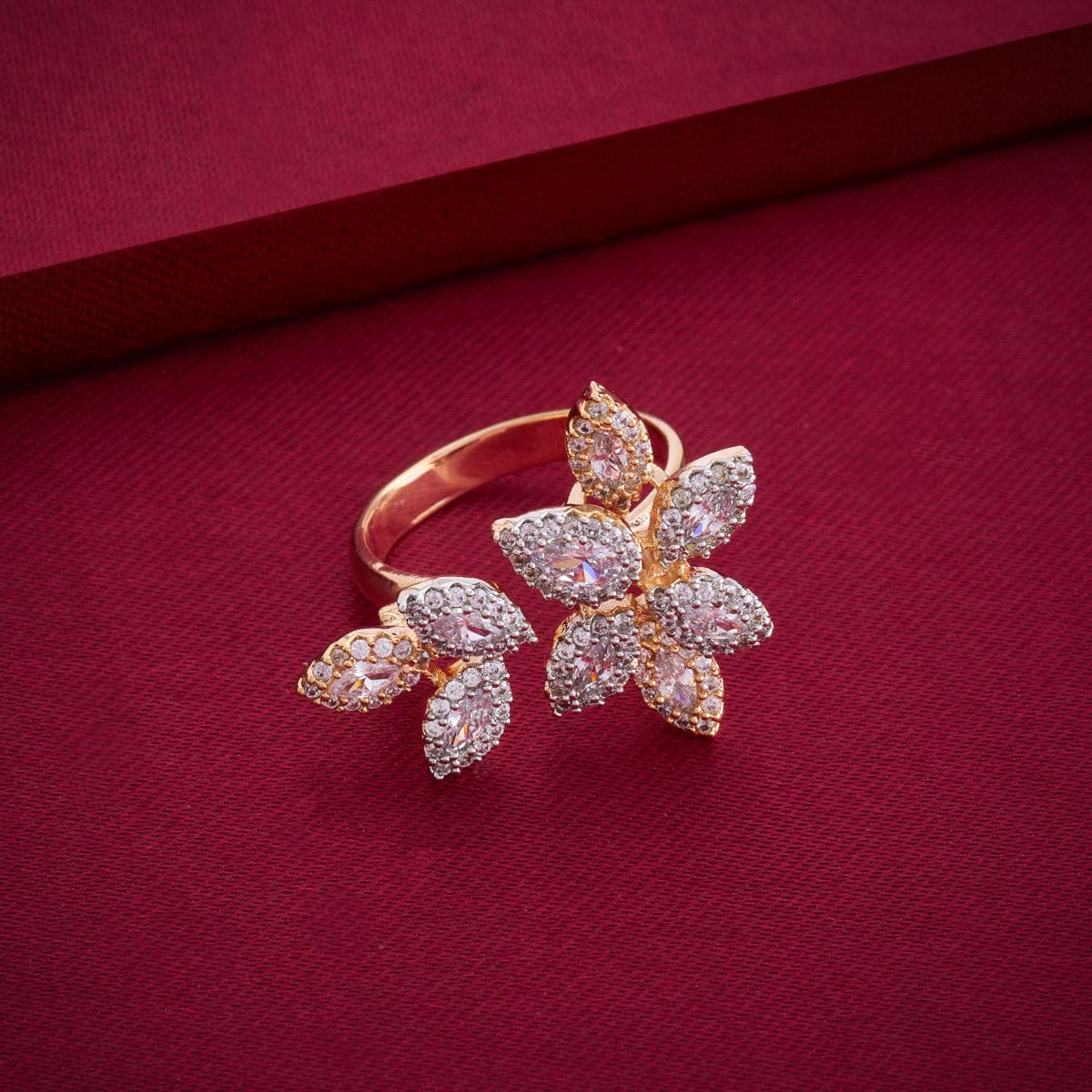 Zircon Finger Ring Zircon Finger Ring 193137