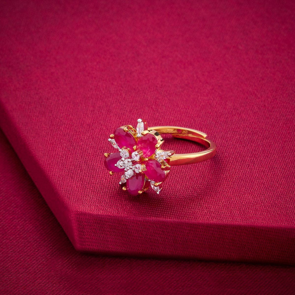 Zircon Finger Ring Zircon Finger Ring 193140