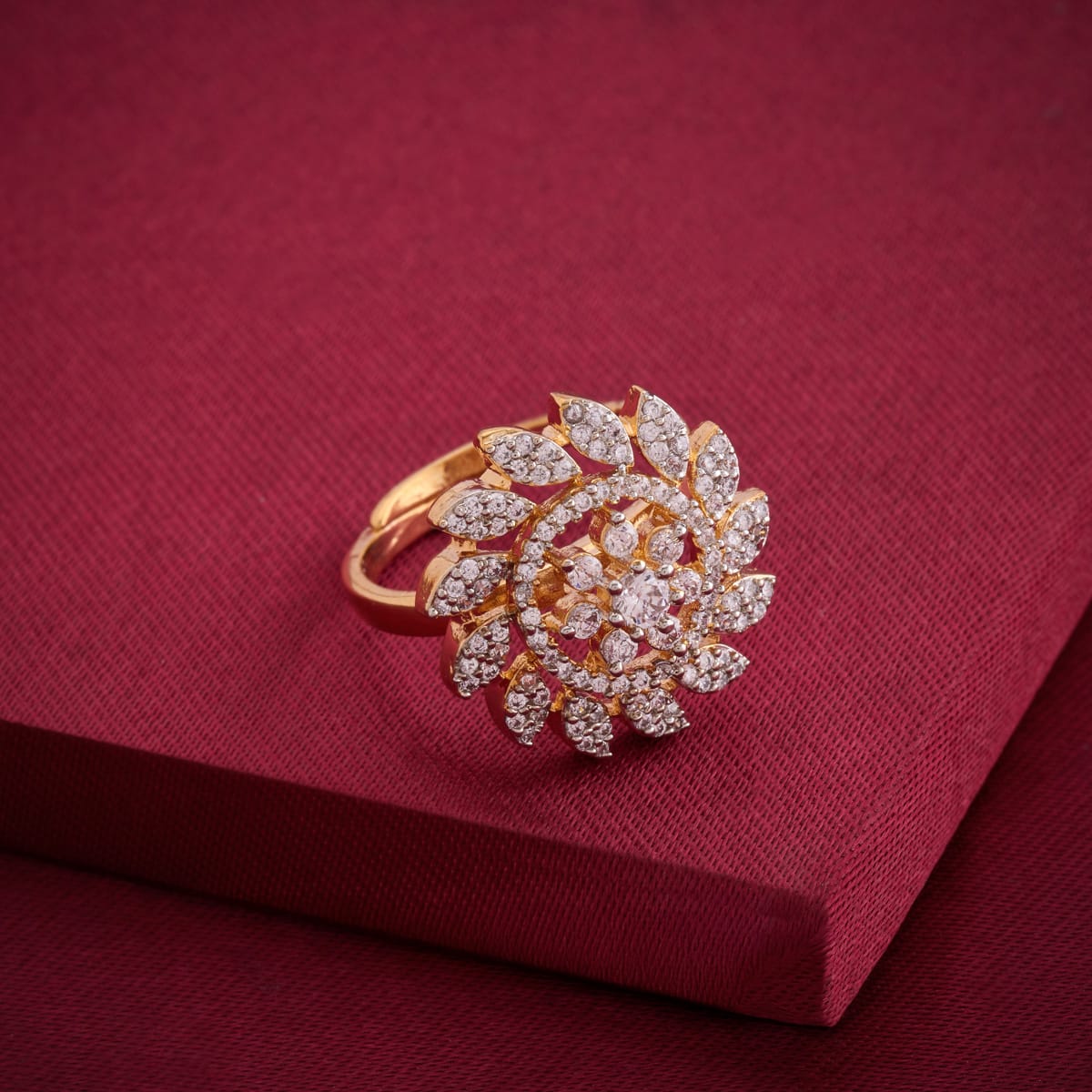 Zircon Finger Ring Zircon Finger Ring 193147