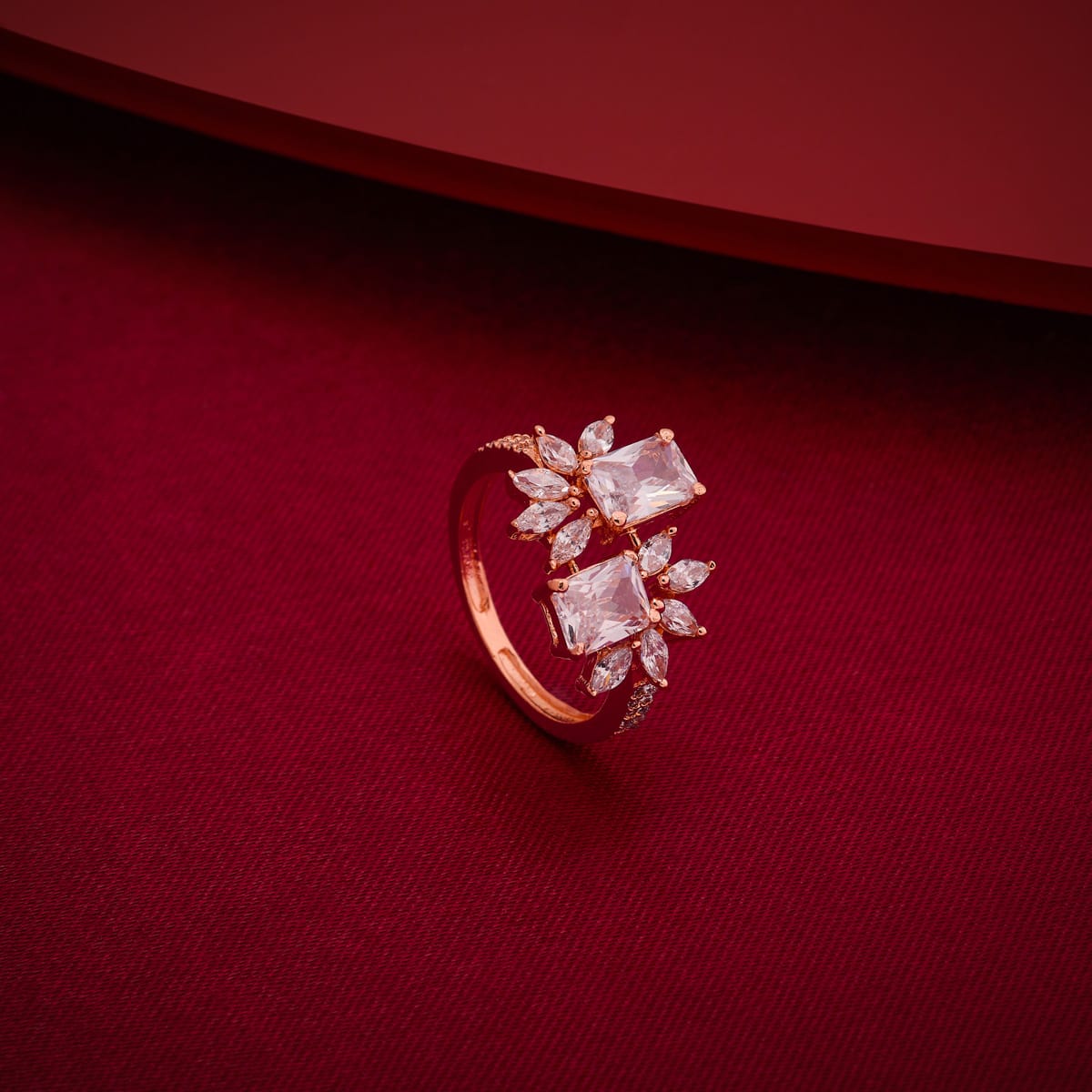 Zircon Finger Ring Zircon Finger Ring 197397