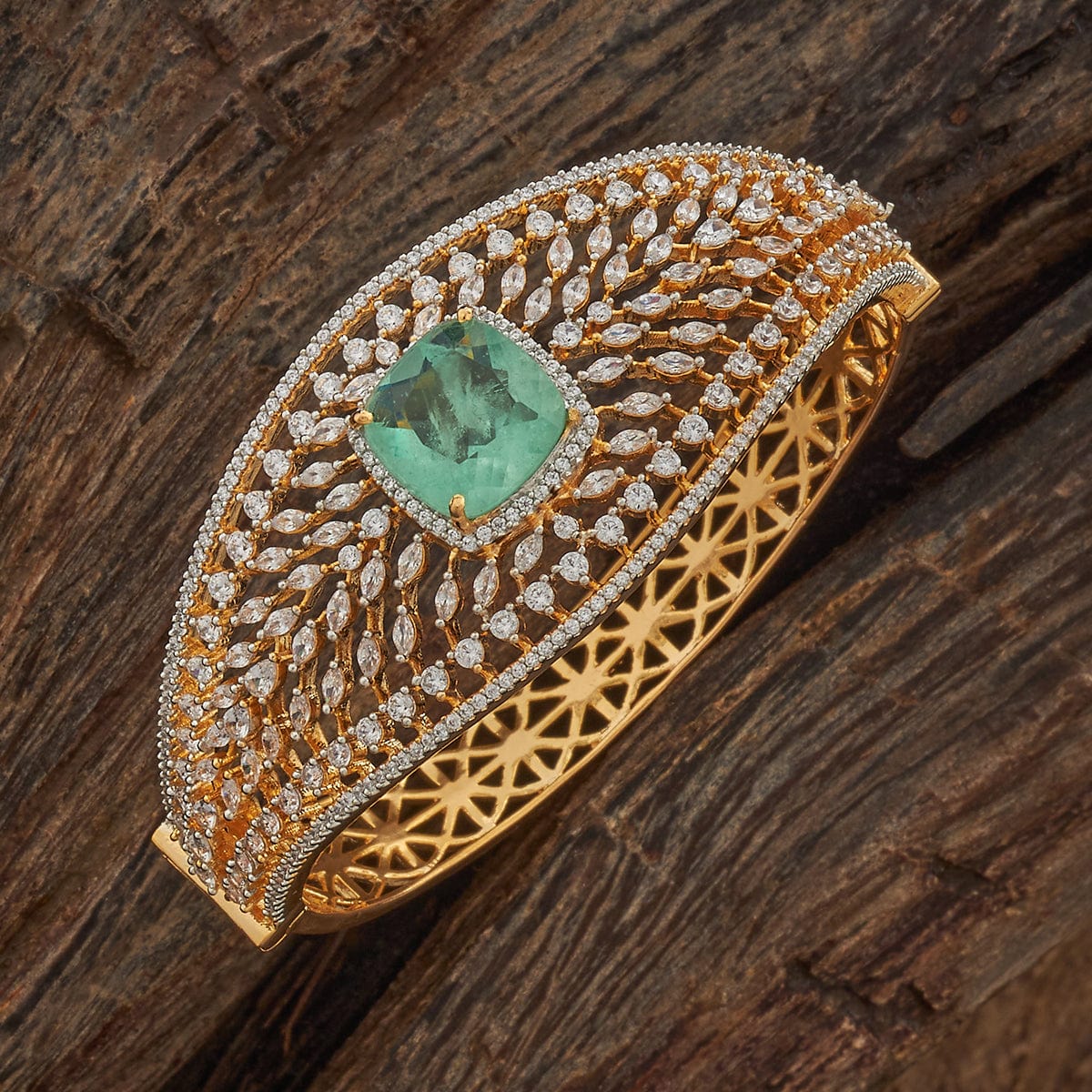 Zircon Kada Zircon Kada 184456