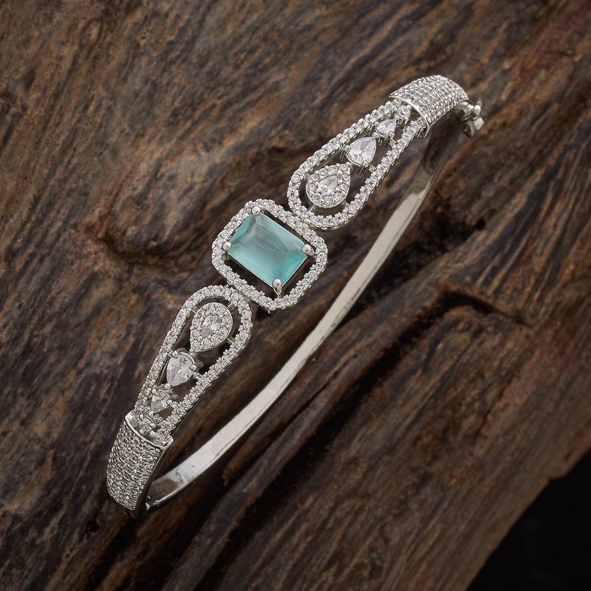 Zircon Kada Zircon Kada 181558