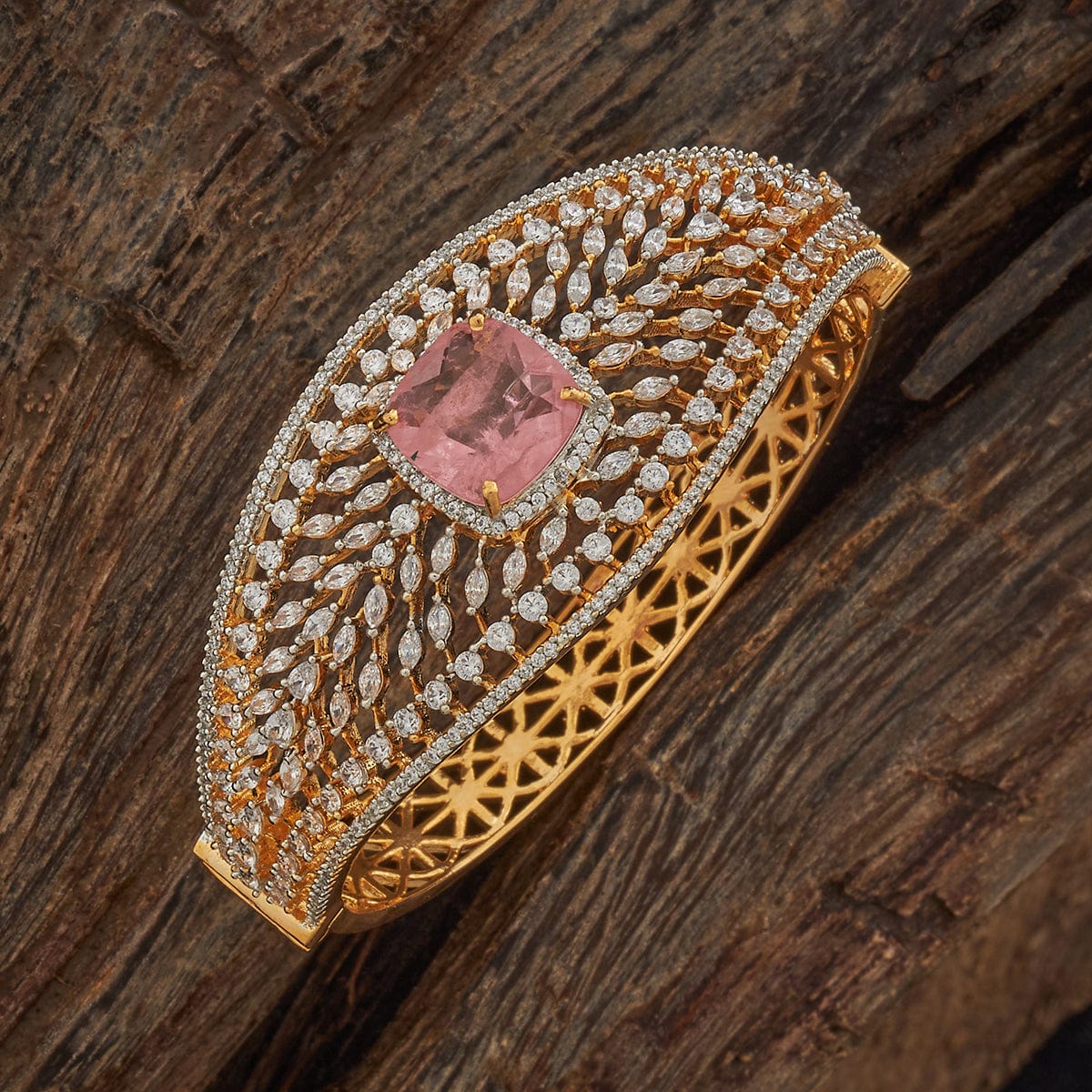 Zircon Kada Zircon Kada 184456