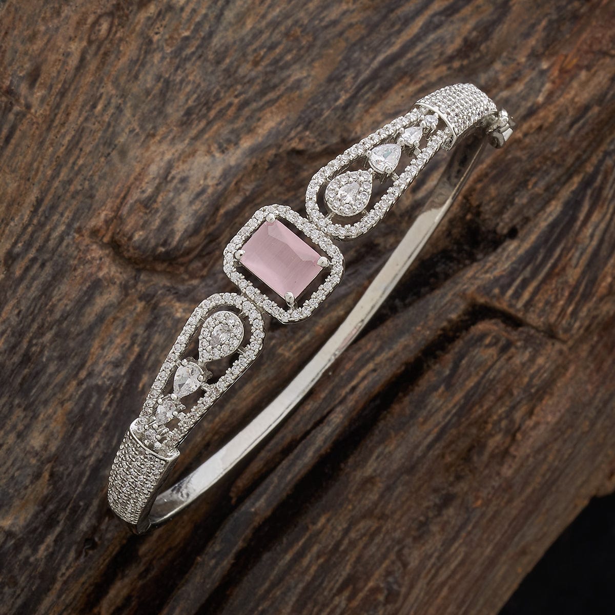 Zircon Kada Zircon Kada 181558