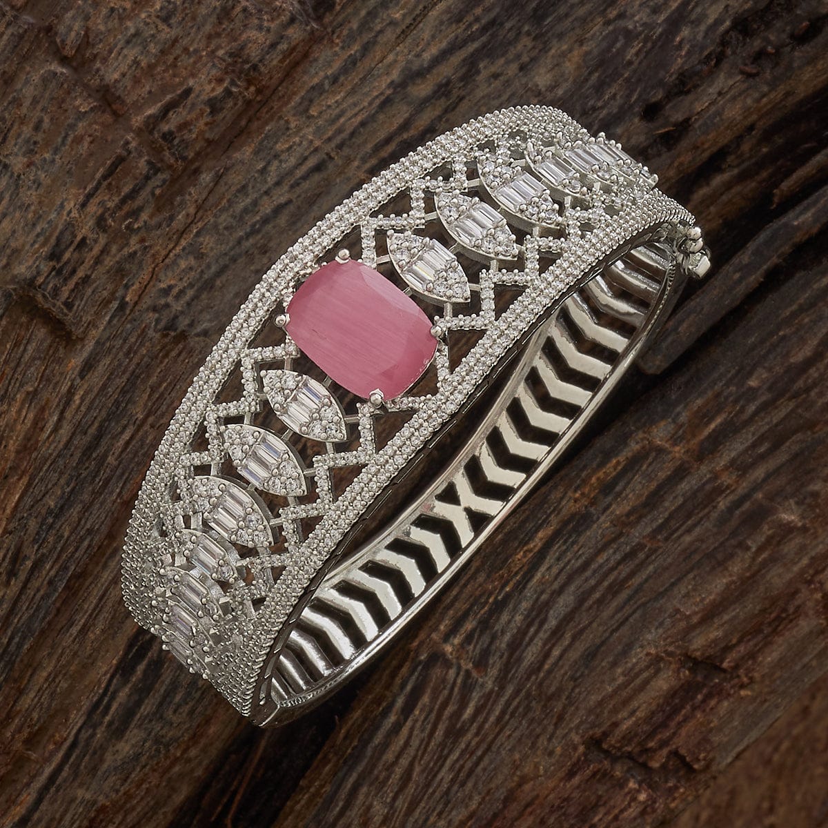 Zircon Kada Zircon Kada 182043