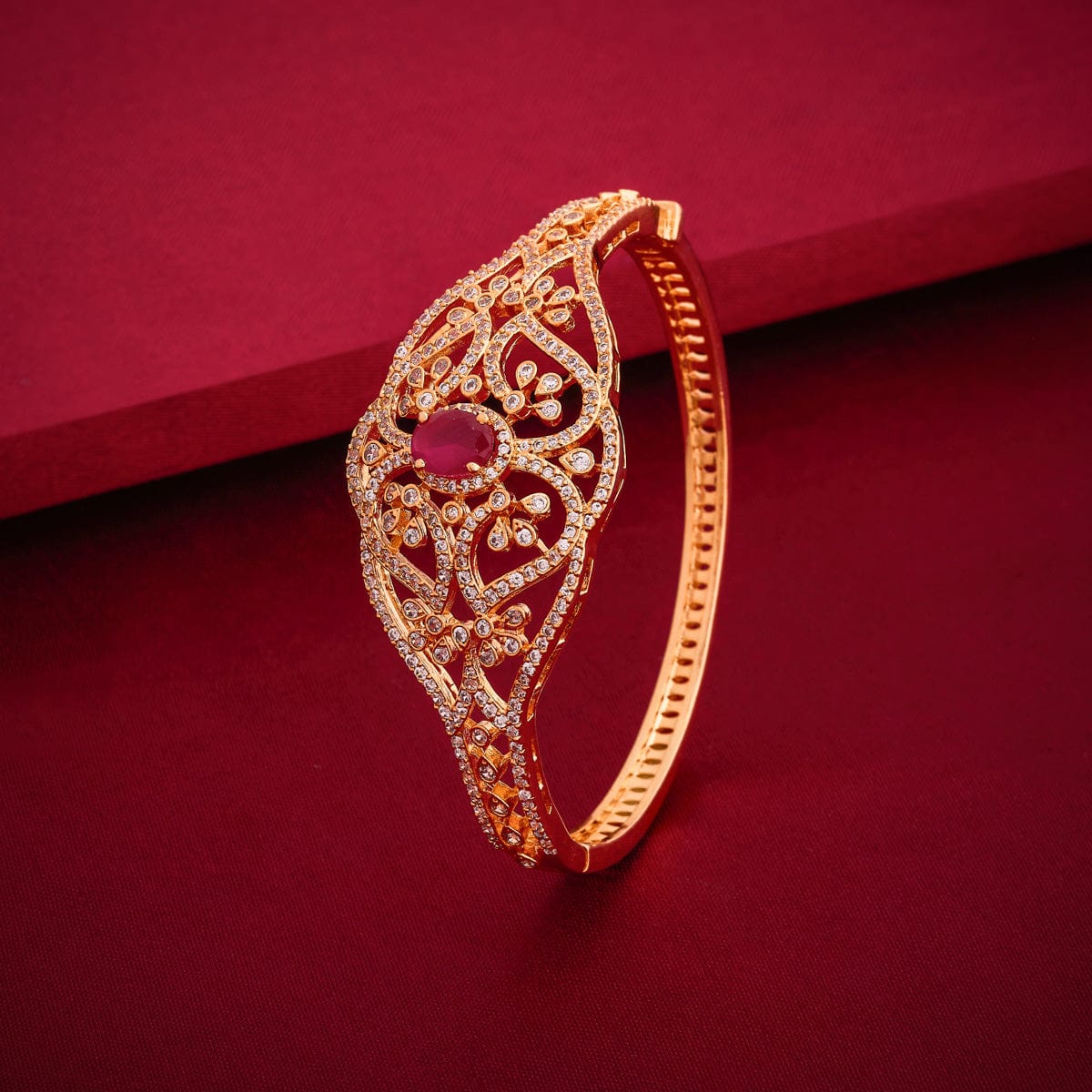 Zircon Kada Zircon Kada 193951