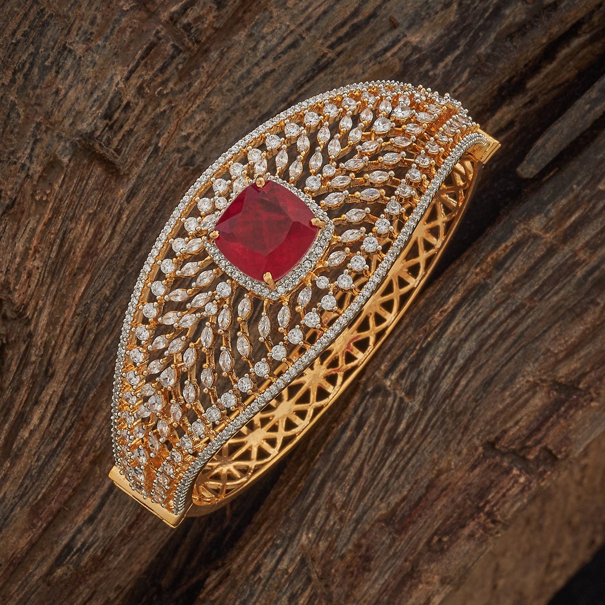 Zircon Kada Zircon Kada 184456