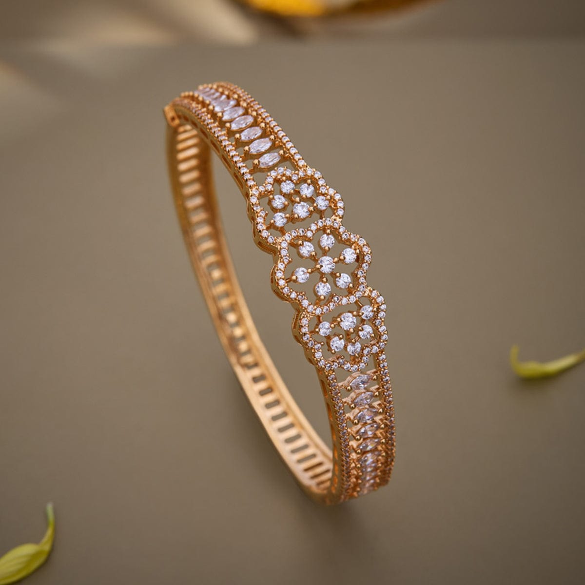 Zircon Kada Zircon Kada 163927