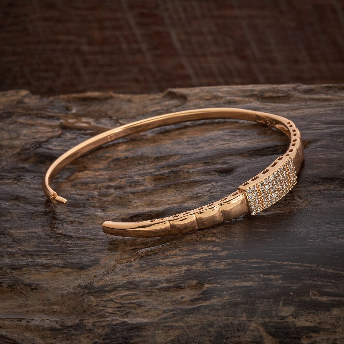 Zircon Kada Zircon Kada 186974