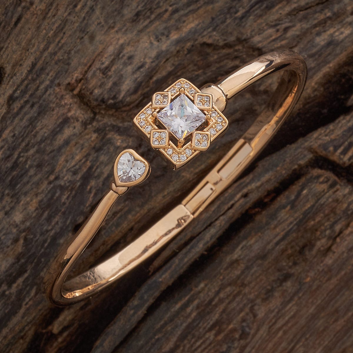 Zircon Kada Zircon Kada 186989