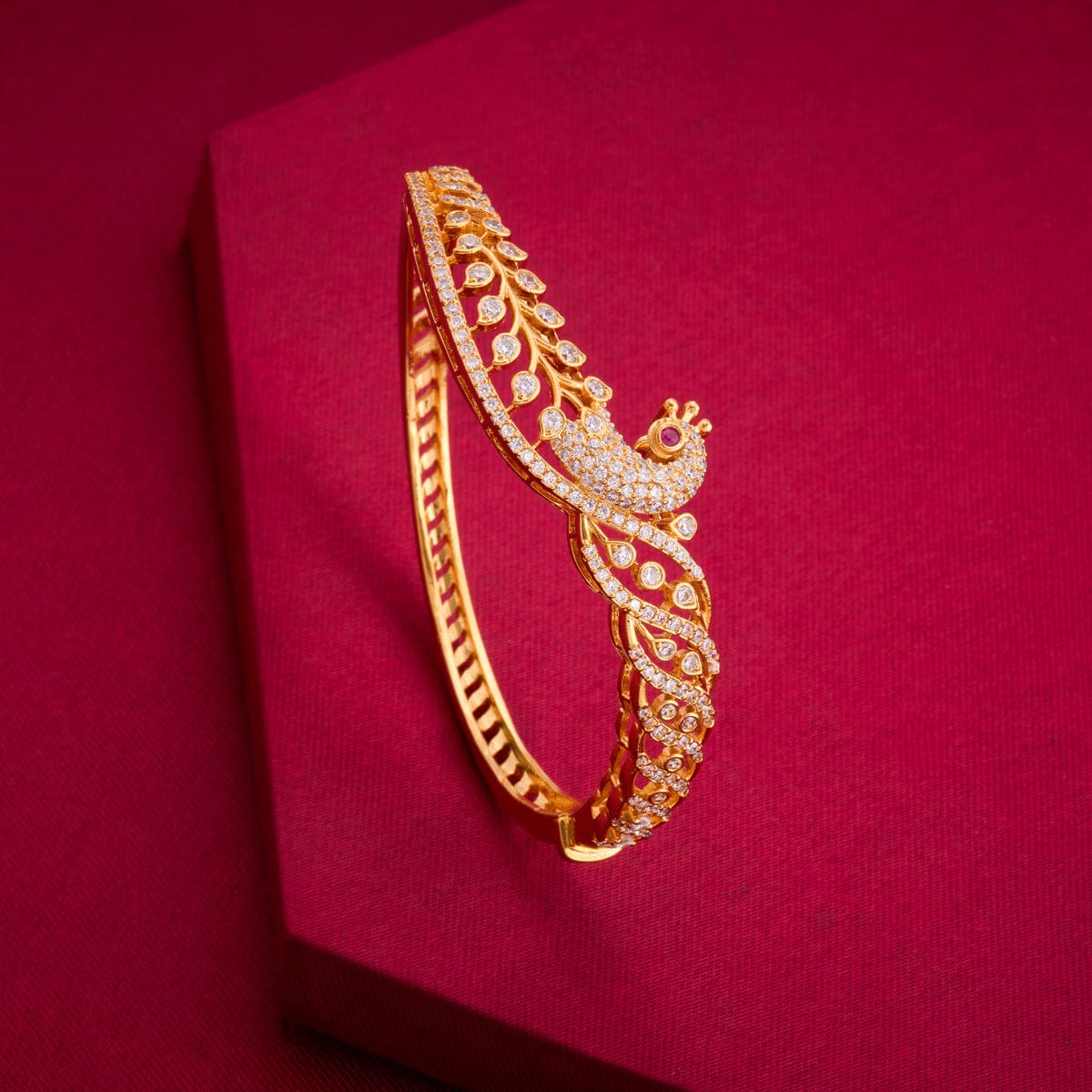 Zircon Kada Zircon Kada 194497