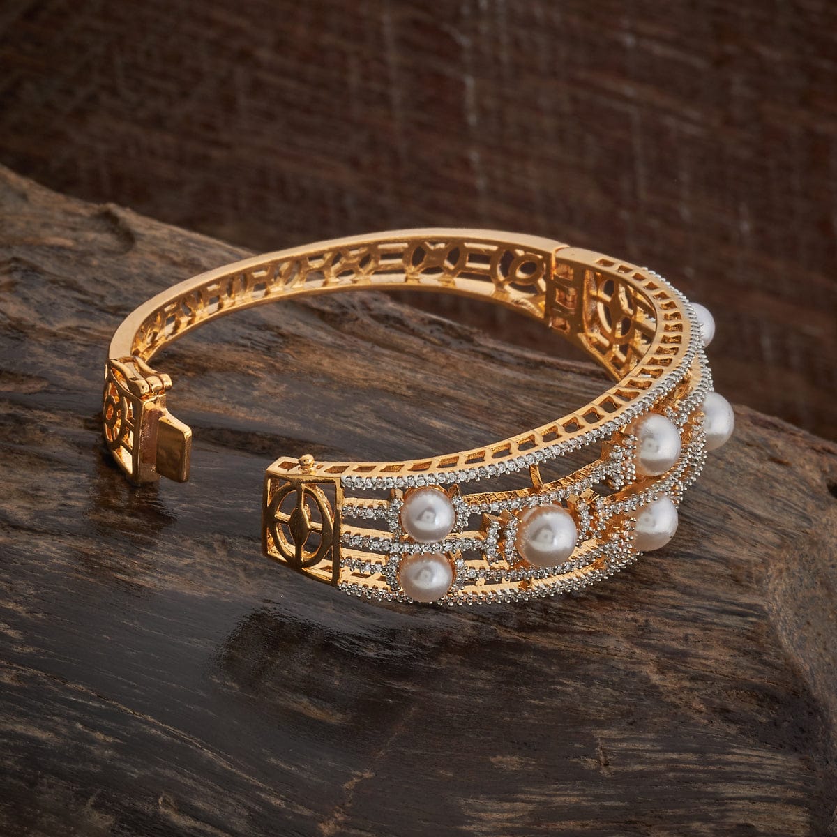 Zircon Kada Zircon Kada 184449