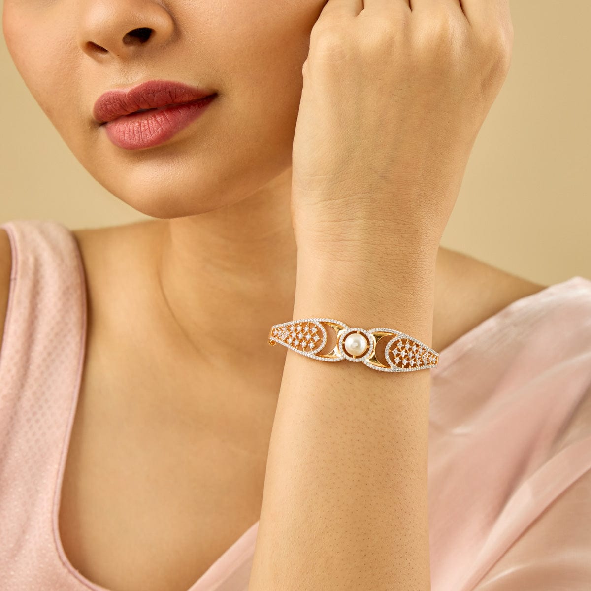 Zircon Kada Zircon Kada 184651