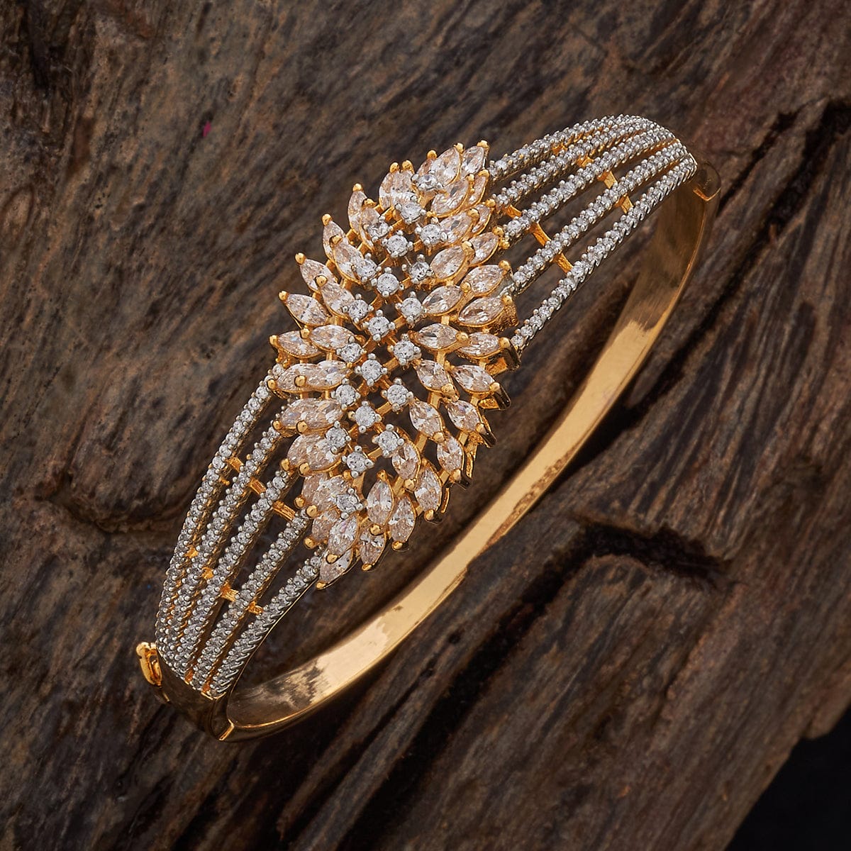 Zircon Kada Zircon Kada 184679