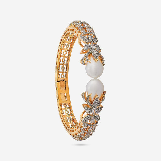 Zircon Kada Zircon Kada 190414