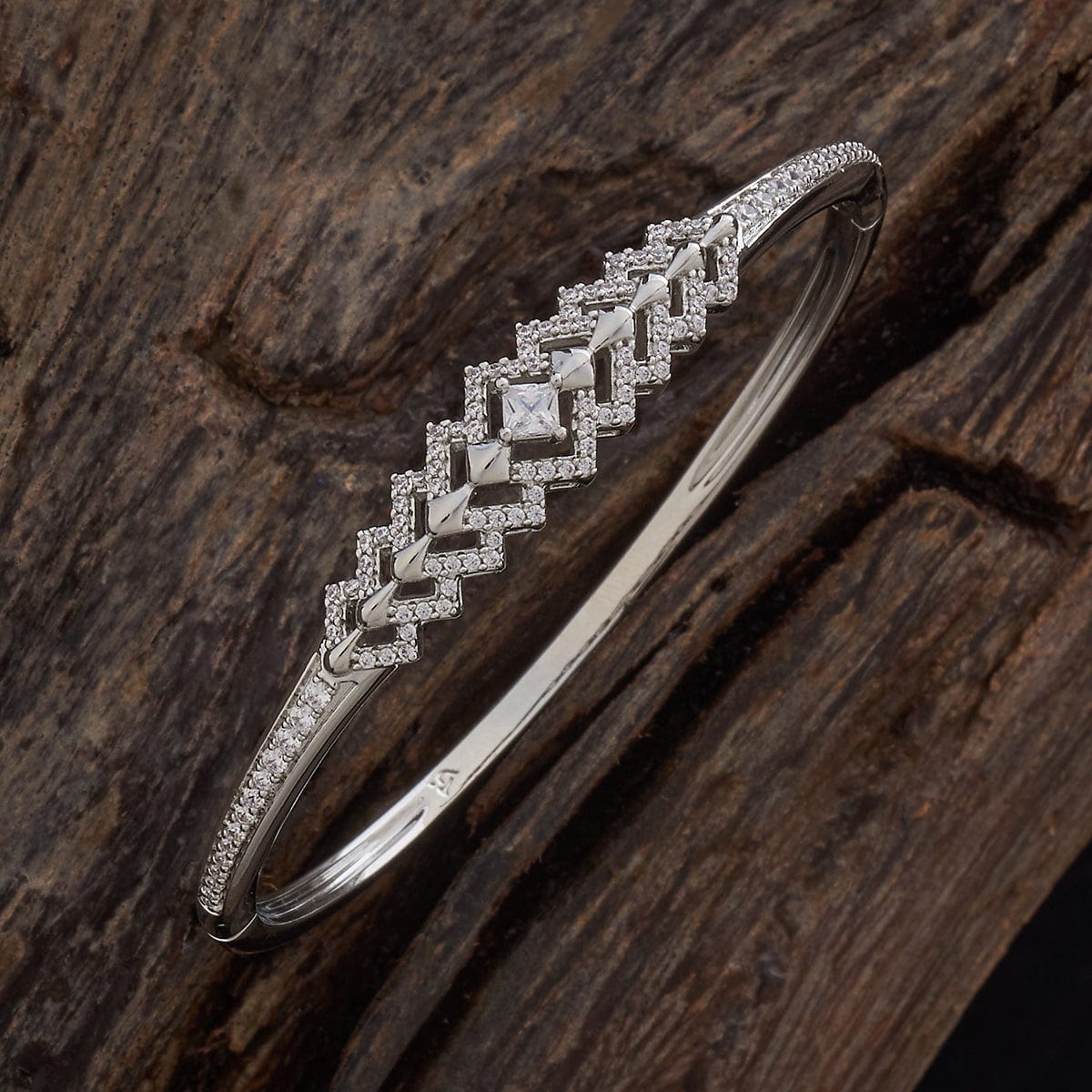 Zircon Kada Zircon Kada 184729