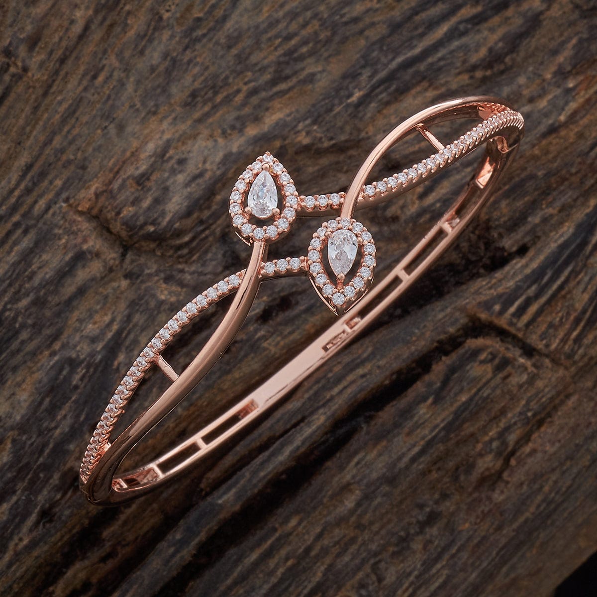 Zircon Kada Zircon Kada 177581