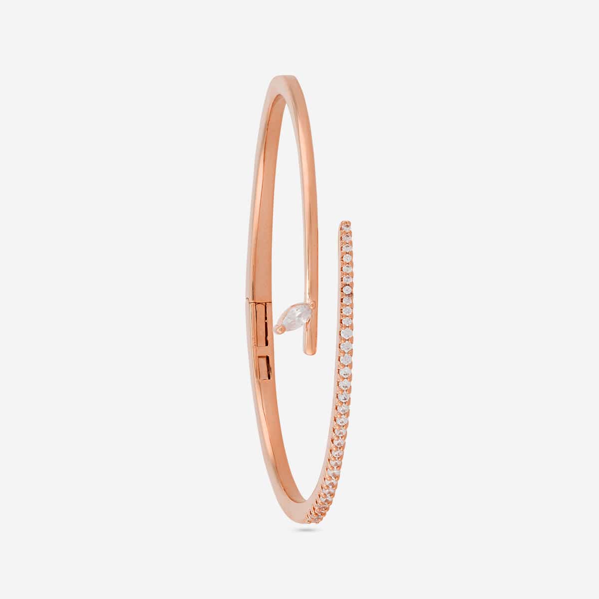 Zircon Kada Zircon Kada 201522