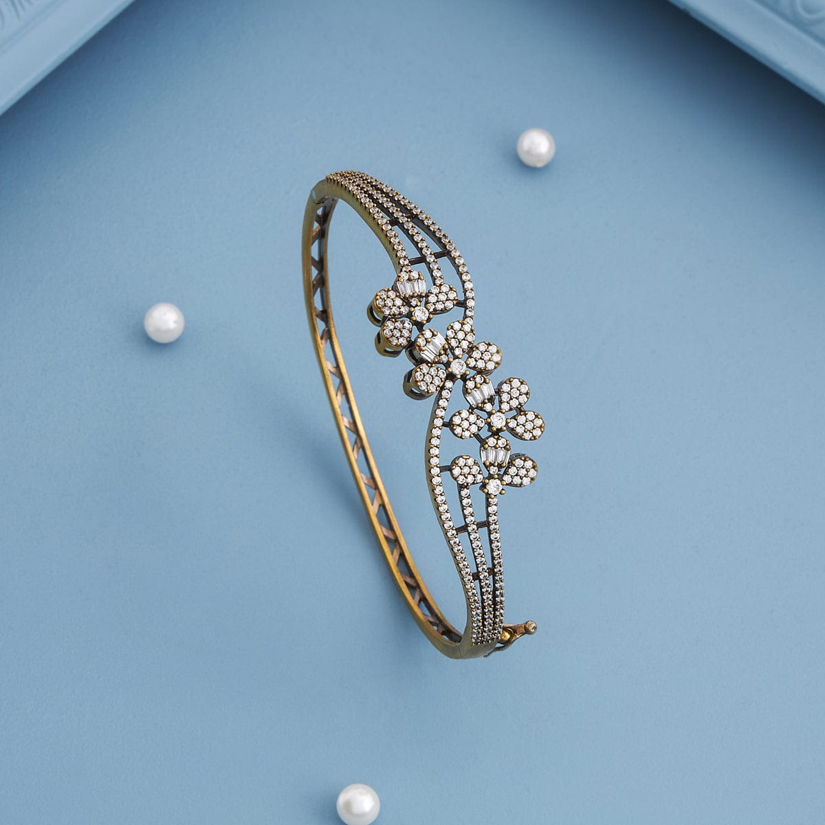 Zircon Kada Zircon Kada 187162