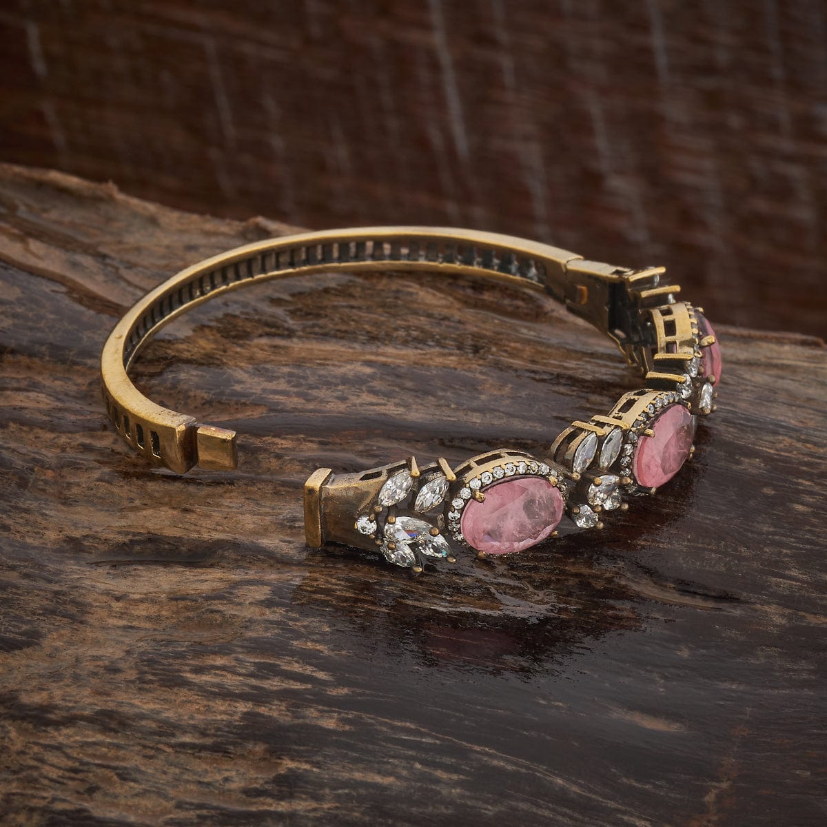 Zircon Kada Zircon Kada 180385