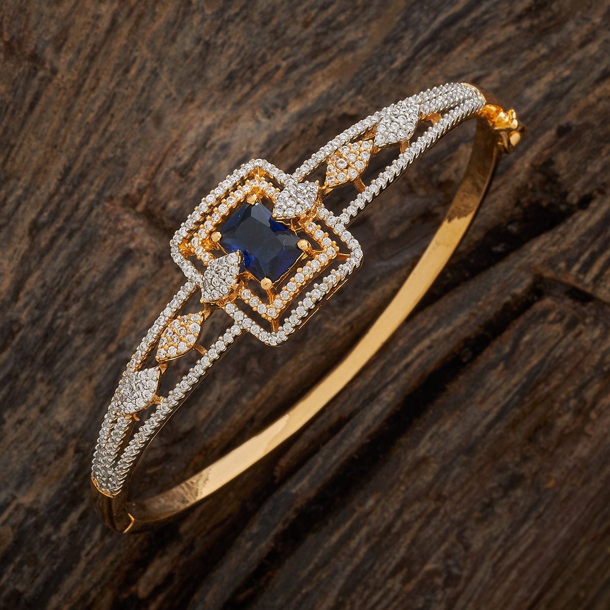 Zircon Kada Zircon Kada 181559