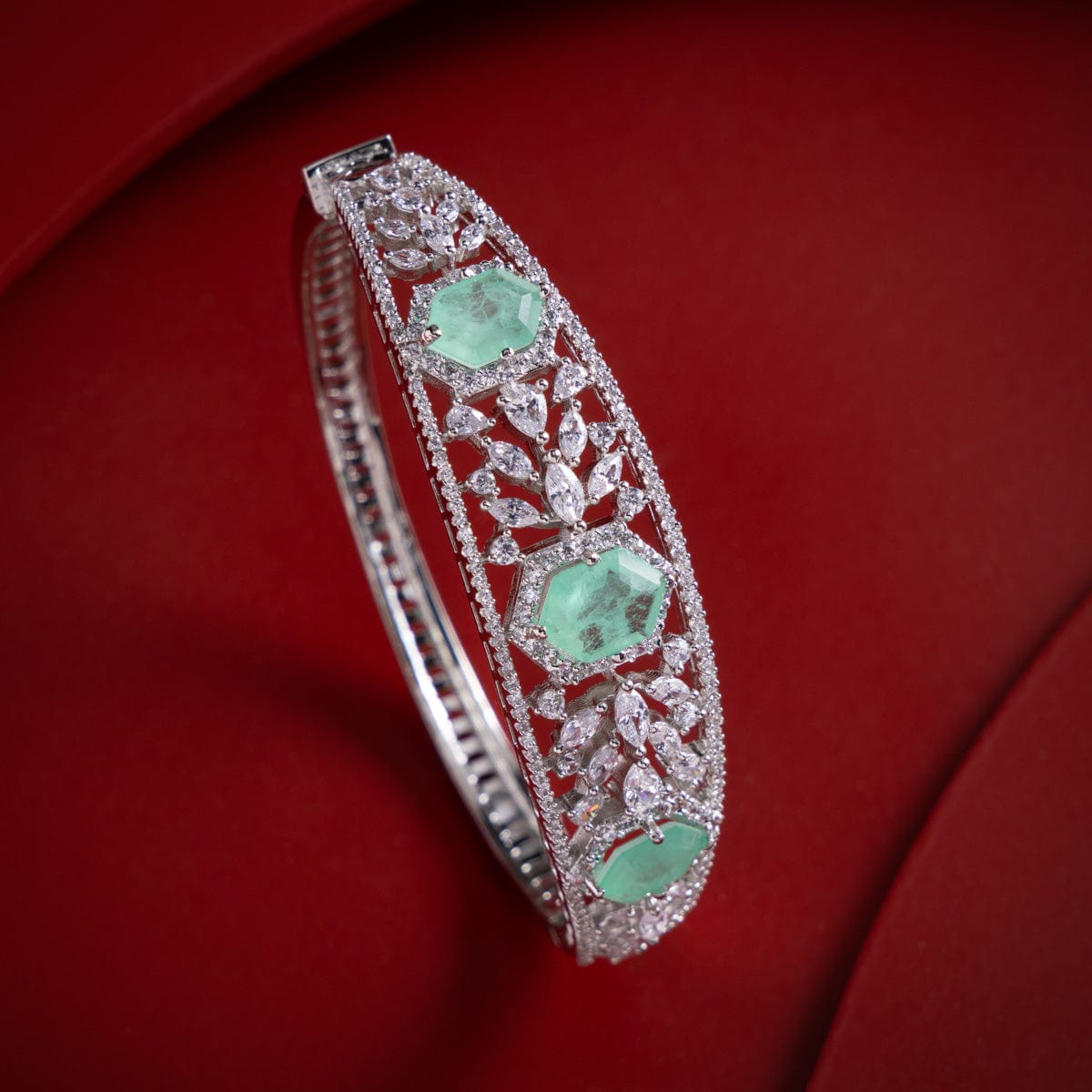 Zircon Kada Zircon Kada 182042