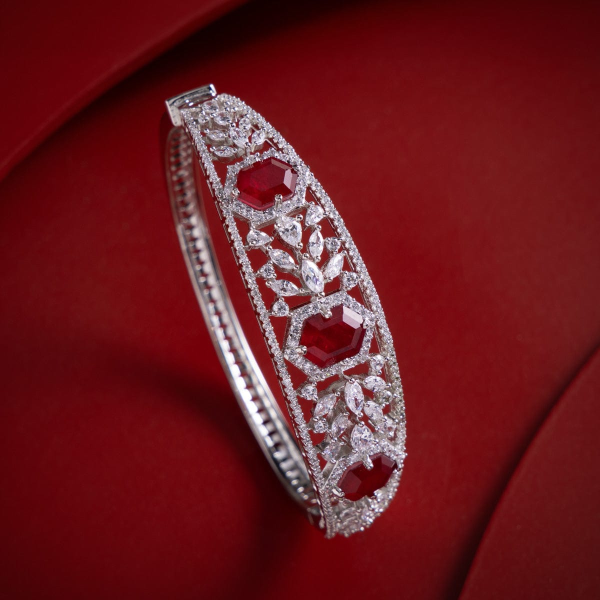 Zircon Kada Zircon Kada 182042