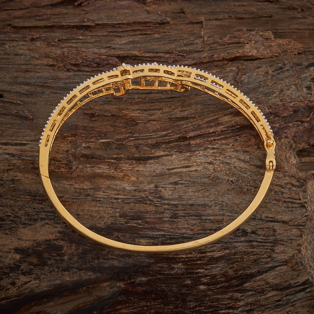 Zircon Kada Zircon Kada 182115