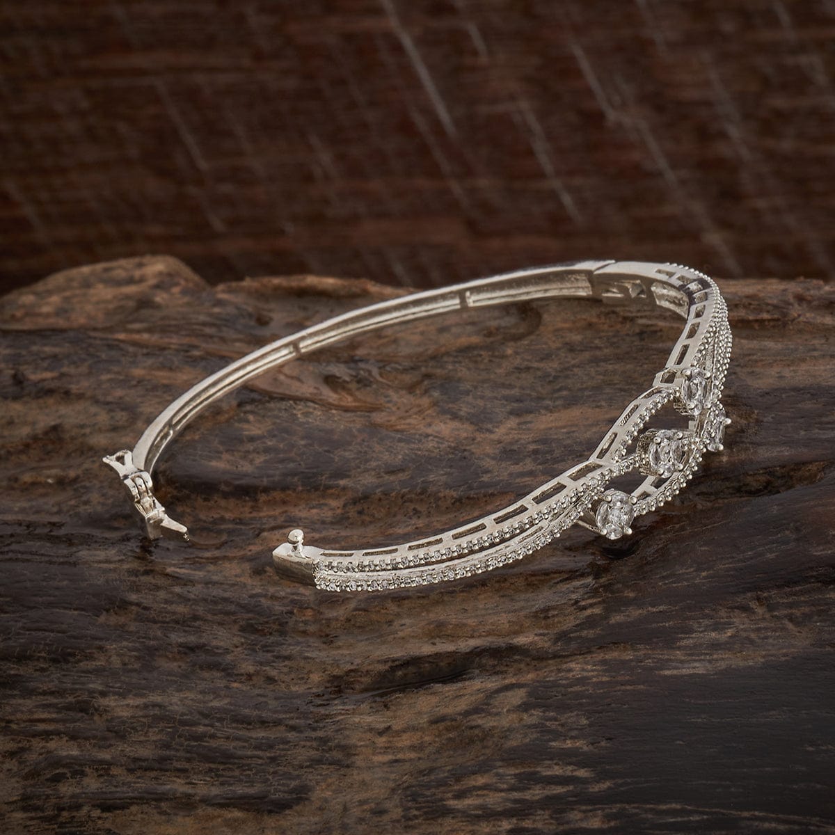 Zircon Kada Zircon Kada 182115