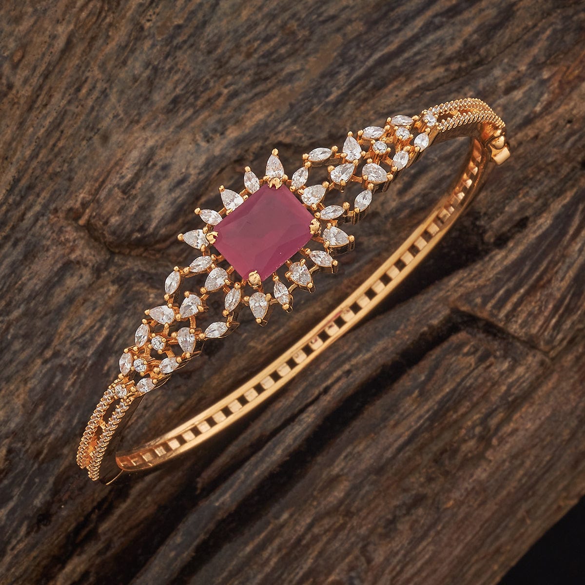 Zircon Kada Zircon Kada 182656