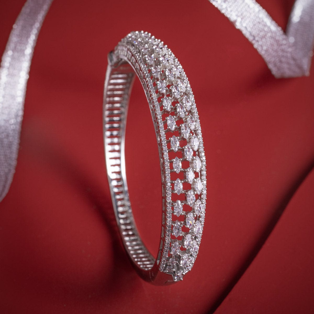 Zircon Kada Zircon Kada 184453