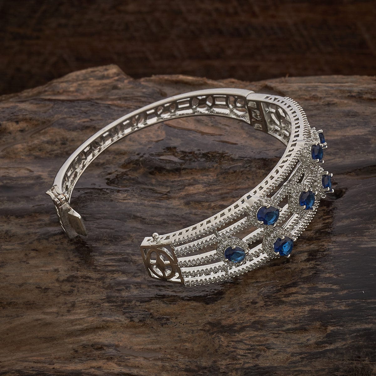 Zircon Kada Zircon Kada 184458