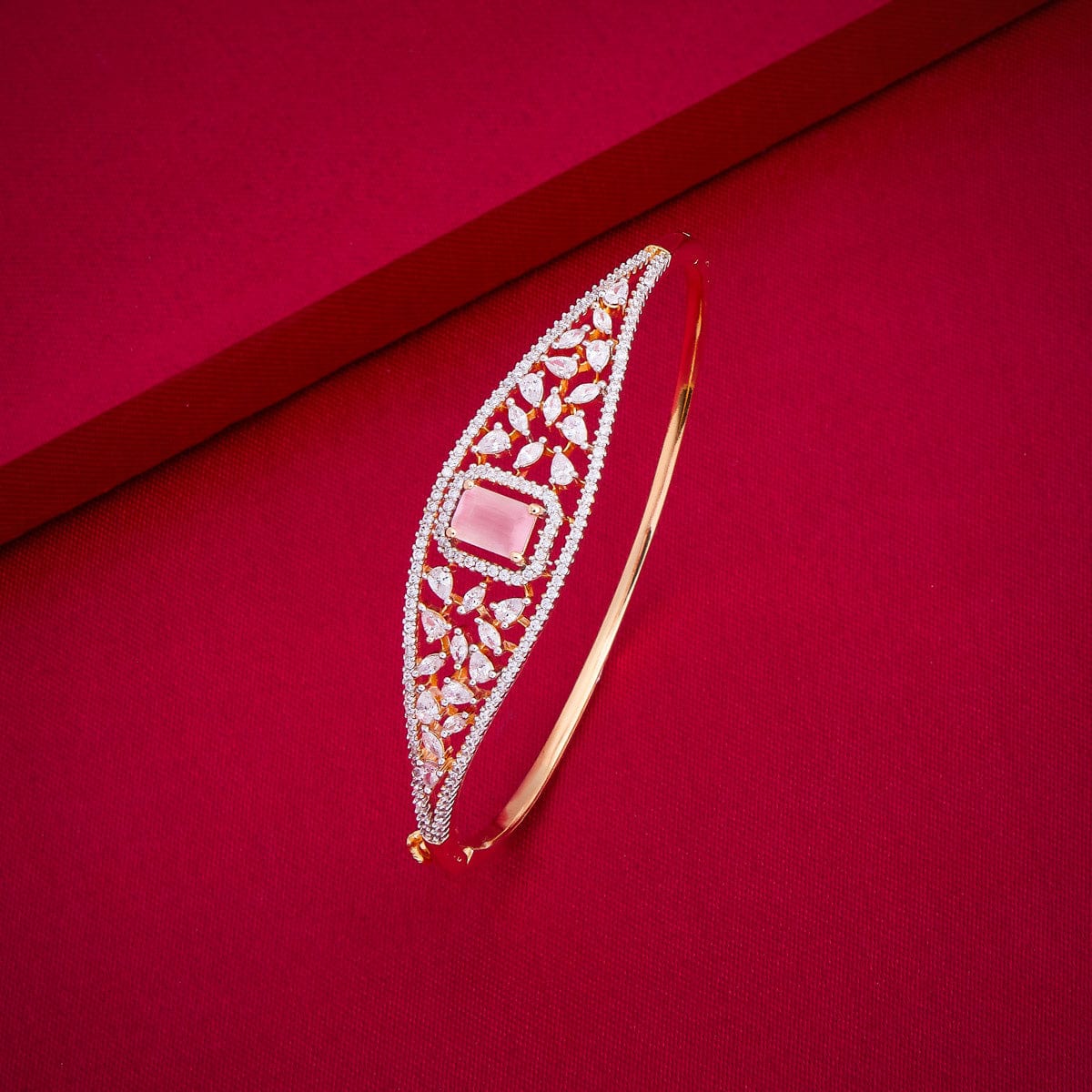 Zircon Kada Zircon Kada 184681