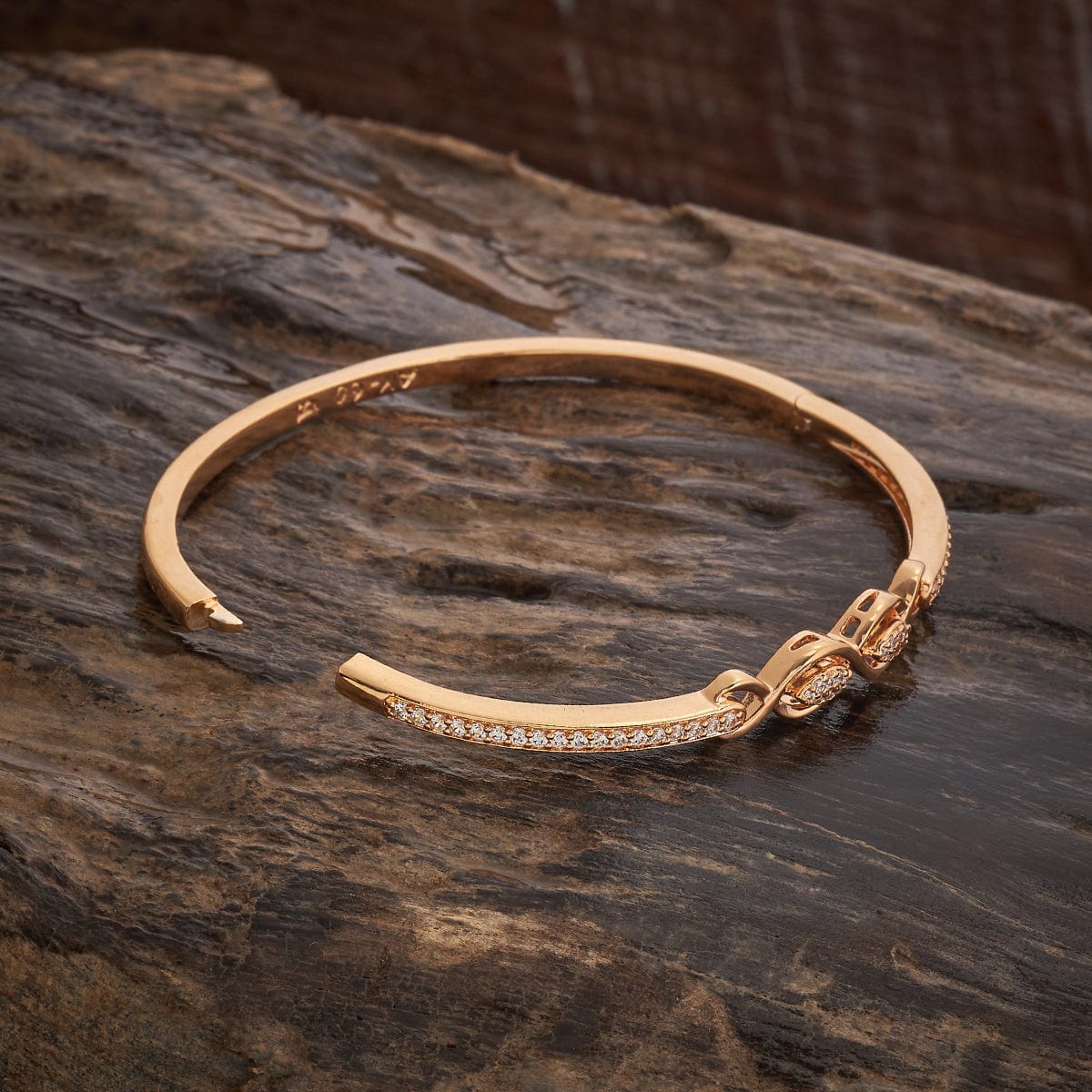 Zircon Kada Zircon Kada 184728