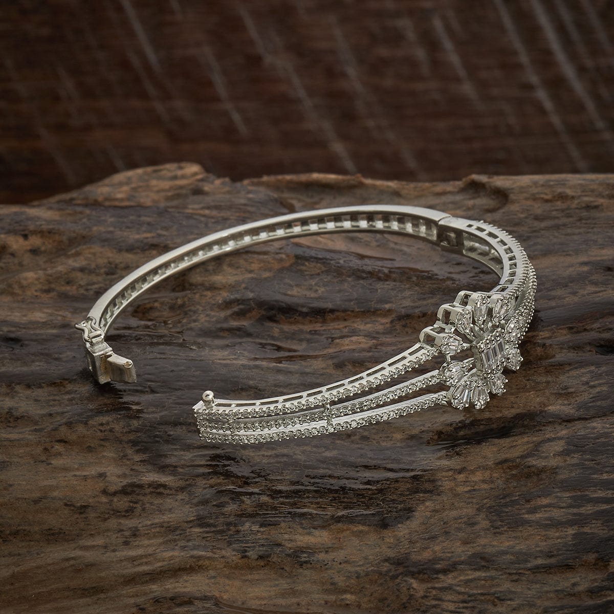 Zircon Kada Zircon Kada 184894