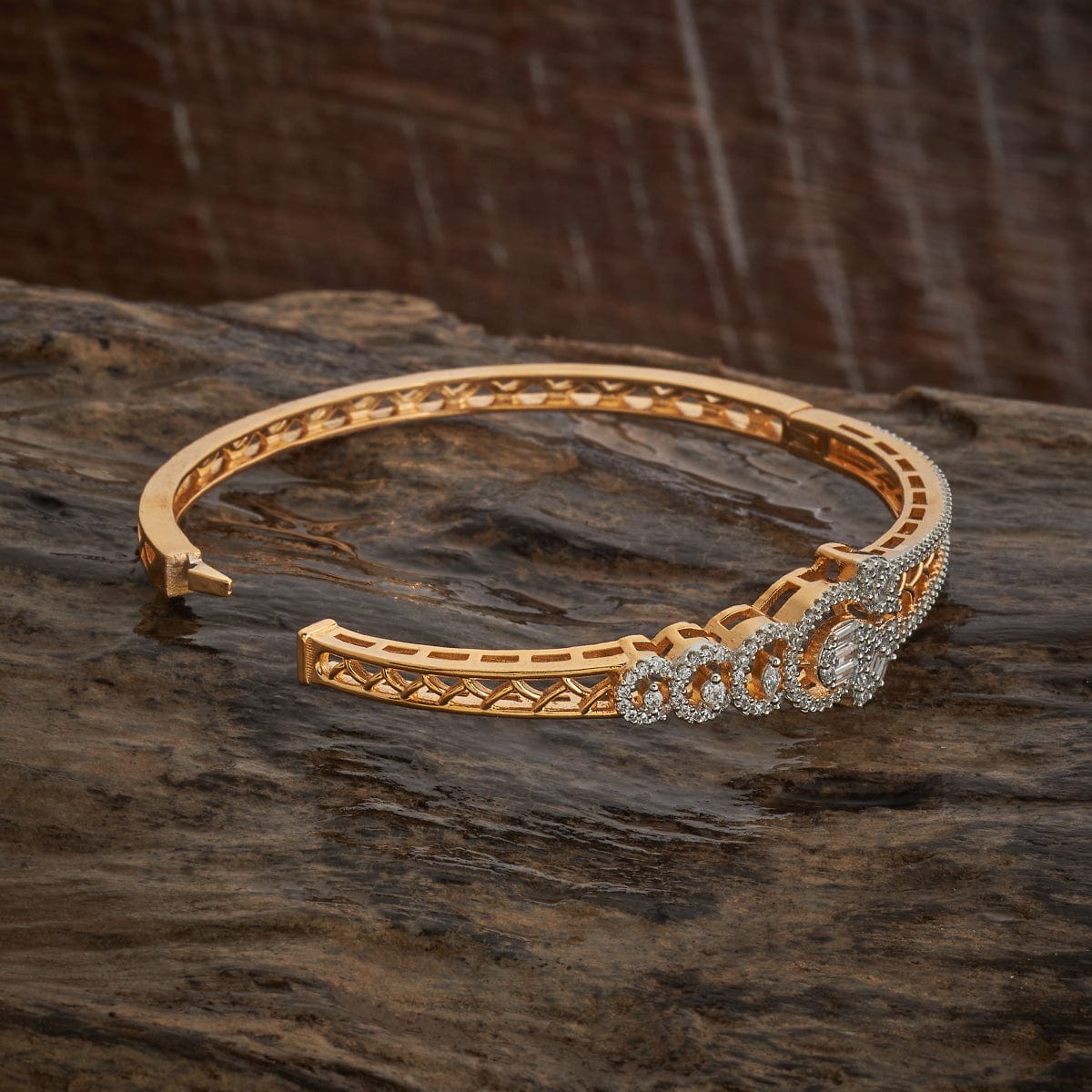 Zircon Kada Zircon Kada 184895